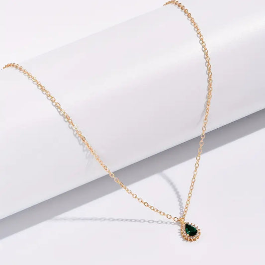 Gold Smaragd Teardrop Halskette