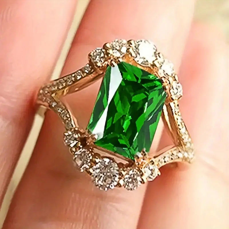 Gold Smaragd Halo Ring