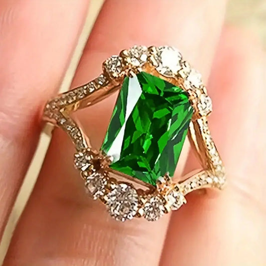 Gold Smaragd Halo Ring