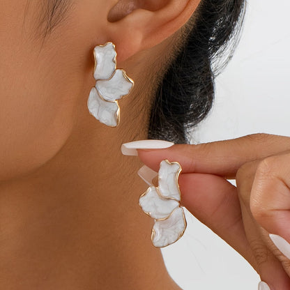 Perle Flower Petal Ohrringe