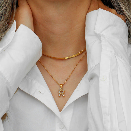 Fiona Layered Gold Initial Letter Halskette