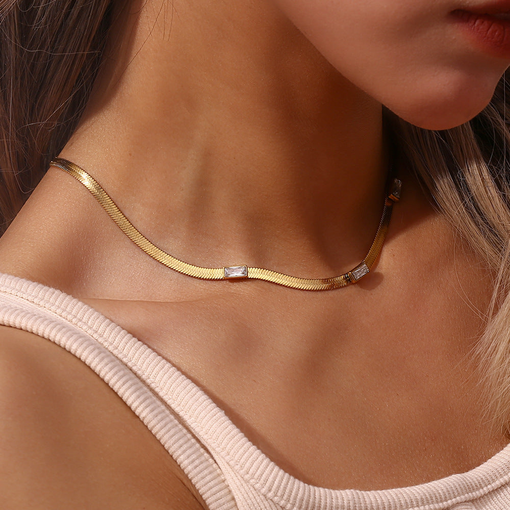 Eve Herringbone Gold Halskette