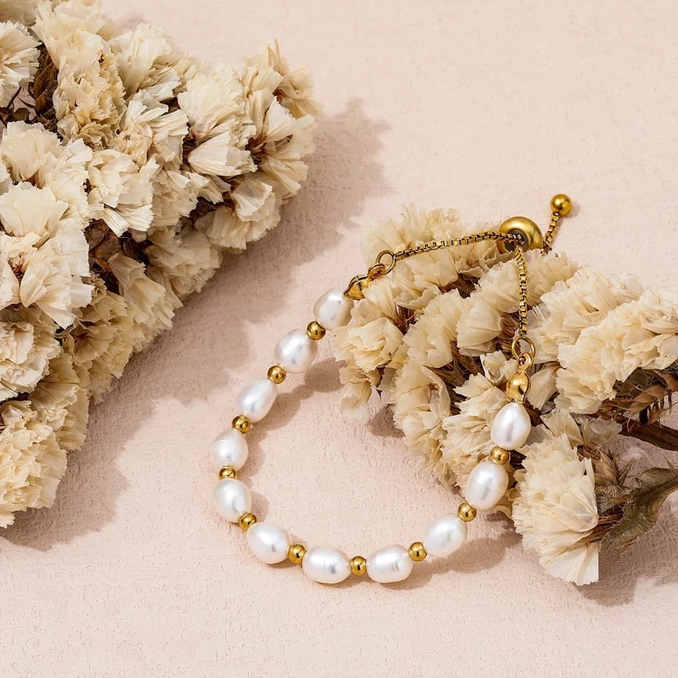 Elegant Perle and Gold Armband