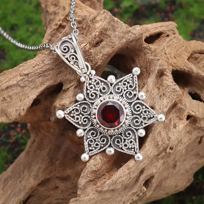 Silber Rubin Star Pendant Halskette